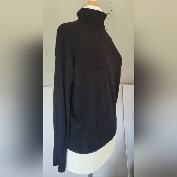 Apostrophe Black Turtleneck Sweater Size L (14-16) Fall Fashion Sweater Weather - Picture 3 of 5